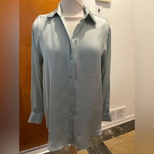 Zara Women’s button down Mint Satin Blouse. EUC